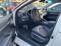 تۆیۆتا کامری